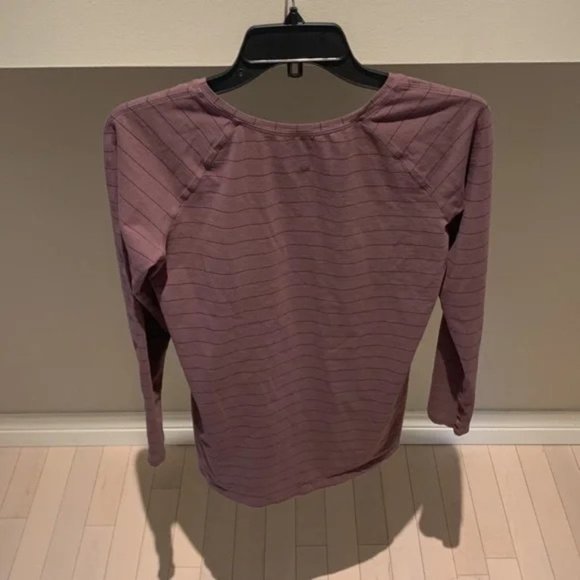 Lululemon long sleeve tee - Picture 3 of 3